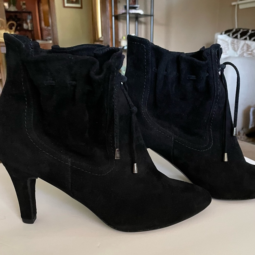 Vaneli black suede ankle booties.Pull on boot & adorable ankle cinch tie. Sz 8